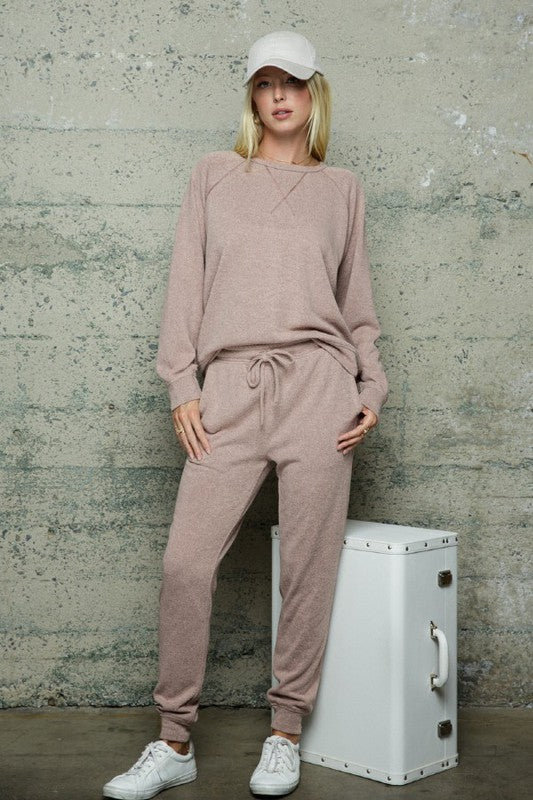 Mauve colored long sleeve cozy jogger set